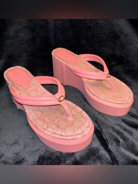 COACH Taffy Pink Leather Y2K Franki Monogram Platform Sandals Size 9